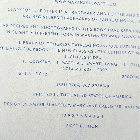 The Martha Stewart Living Cookbook: The New Classics Hardcover First Edition - Picture 3 of 11